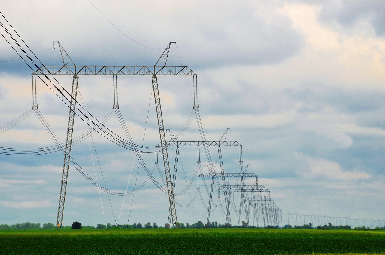 聽廠家聊聊：電力行業勞保鞋怎么選，才能既安全又舒適