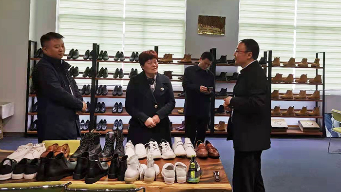 百華鞋業